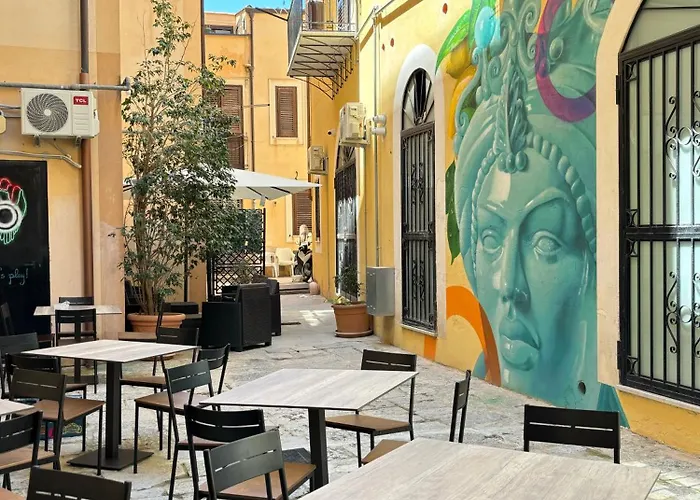 Cortile Dei Giusti - Combo * Palermo